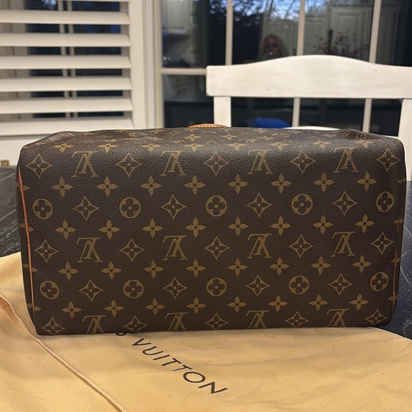 🚫🚫SOLD🚫🚫 LV speedy 35 w/COA - Picture 9 of 15